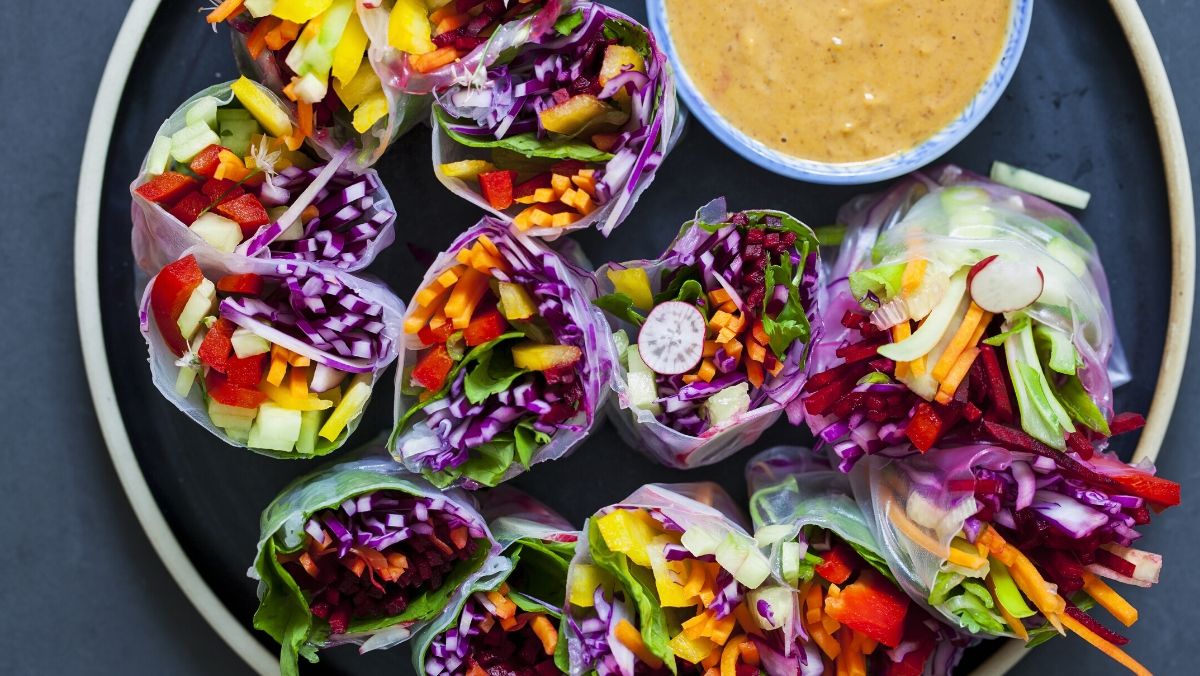 Rice Paper Rolls with Peanut Dipping Sauce 